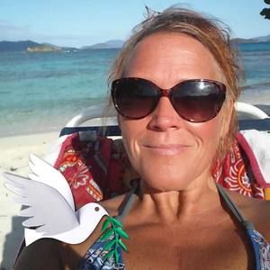 Meet your Posher, Leslie